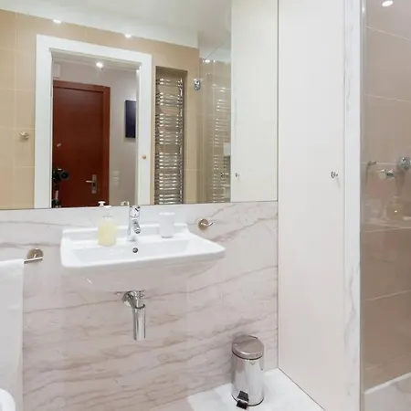 Cozy, Bright Apartment, Garage, Mokotow Апартаменты