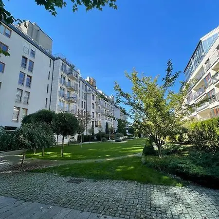 Cozy, Bright Apartment, Garage, Mokotow * Varsó