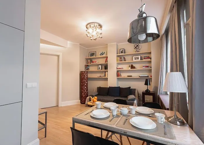 Cozy, Bright Apartment, Garage, Mokotow *